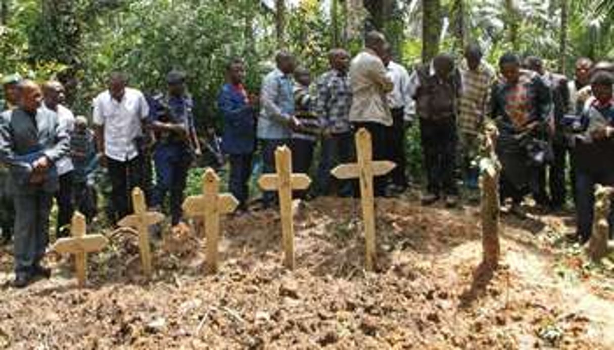 Les funérailles des victimes d’attaques à Beni le 16 avril 2015. © Kudra Maliro/AFP