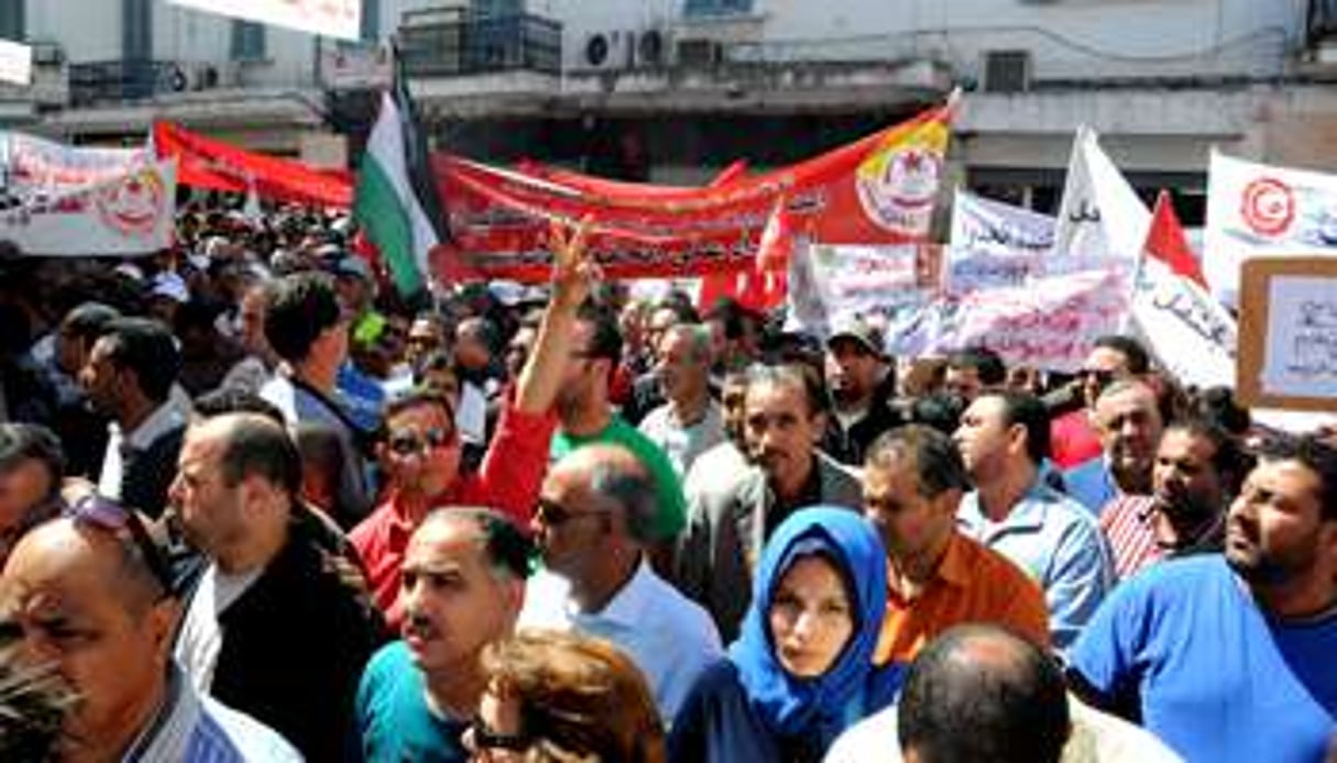 Rassemblement devant le siège de la centrale syndicale, place Mohamed Ali, à Tunis, le 1er mai 201 © REA