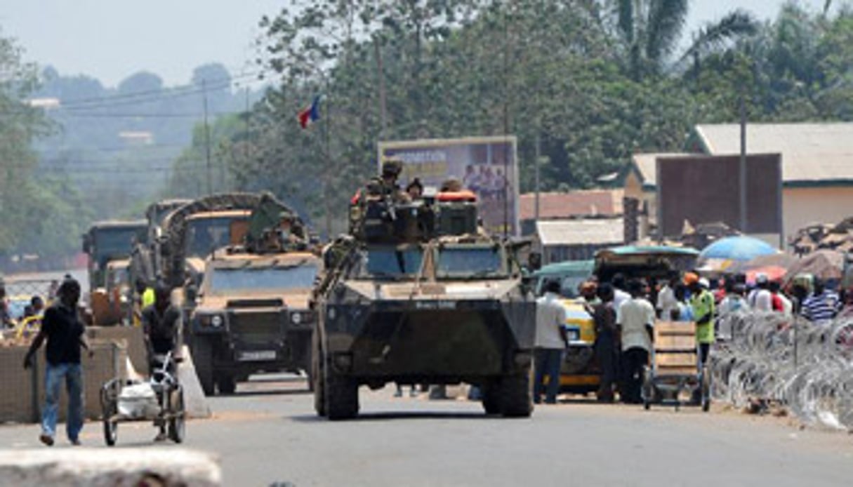 Des soldats français en patrouille, le 25 février 2014 à Bangui © Sia Kambou/AFP