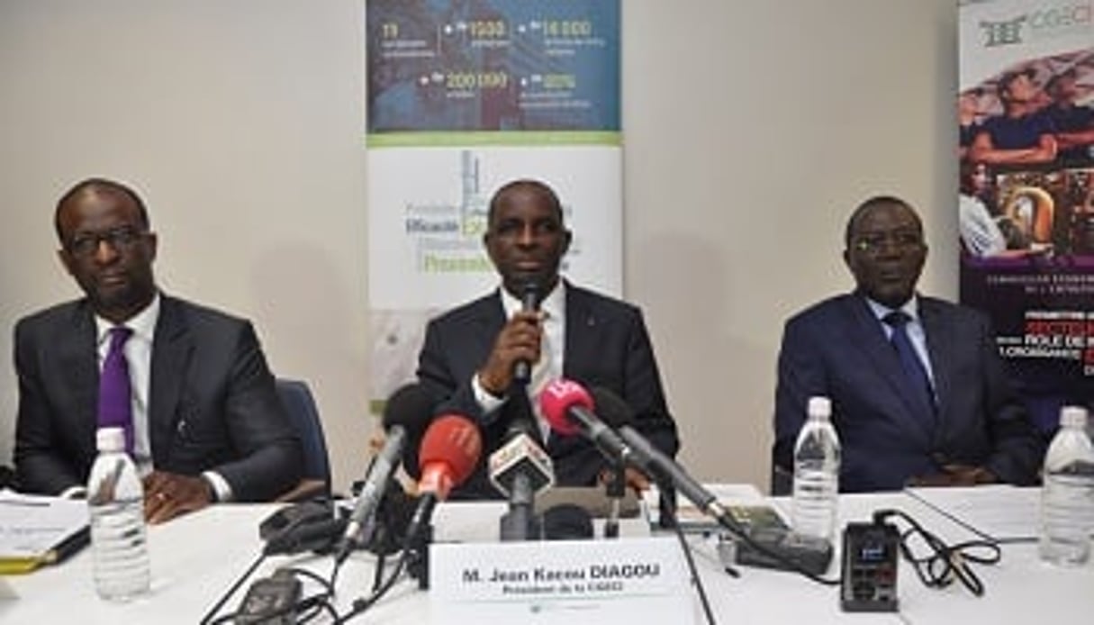 De g. à dr : Stanislas Zézé, PDG de Bloomfield Investment, Jean Kacou Diagou, président de la CGECI, et Kouassi Kongo, vice-président de la CGECI. DR