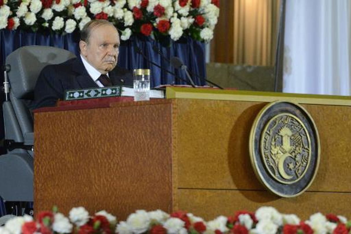 Algérie: Bouteflika remplace des ministres clés dont celui de l’Energie © AFP