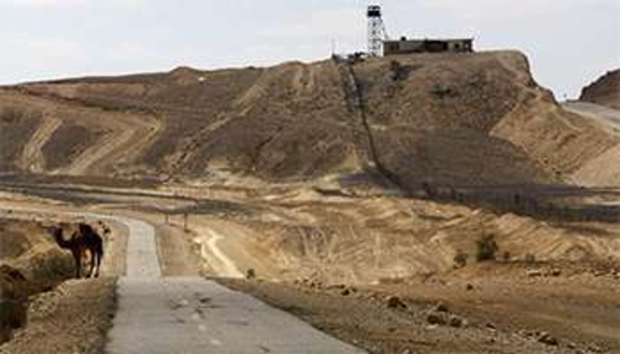 La frontière entre Israël et l’Egypte, dans le désert du Sinaï. © Menahem Kahana/AFP