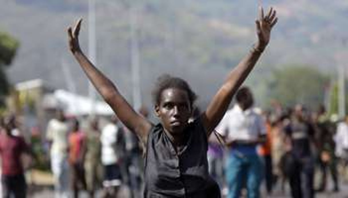 Une manifestante anti-Nkurunziza à Musaga, le 18 mai 2015. © Jerome Delay/AP/SIPA