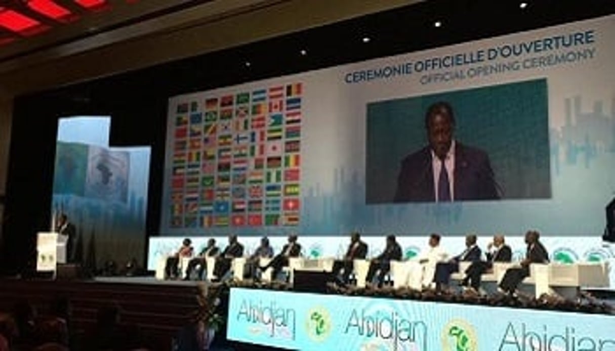 Dans son allocution, le président Alassane Ouattara a salué le travail réalisé par le Rwandais Donald Kaberuka durant ses deux mandats à la tête de la Banque africaine de développement. © AFDB_Group/Twitter