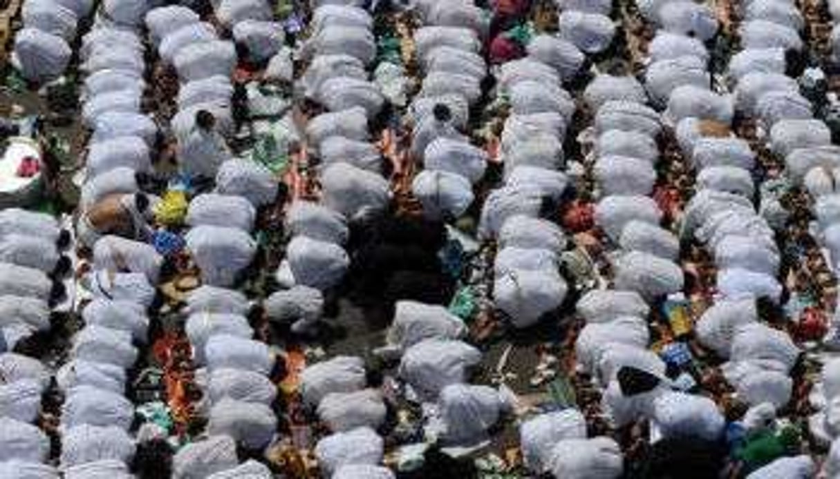 Des musulmans prient à l’occasion du hajj au mont Arafat en Arabie saoudite le 14 octobre 2013. © AFP/Archives