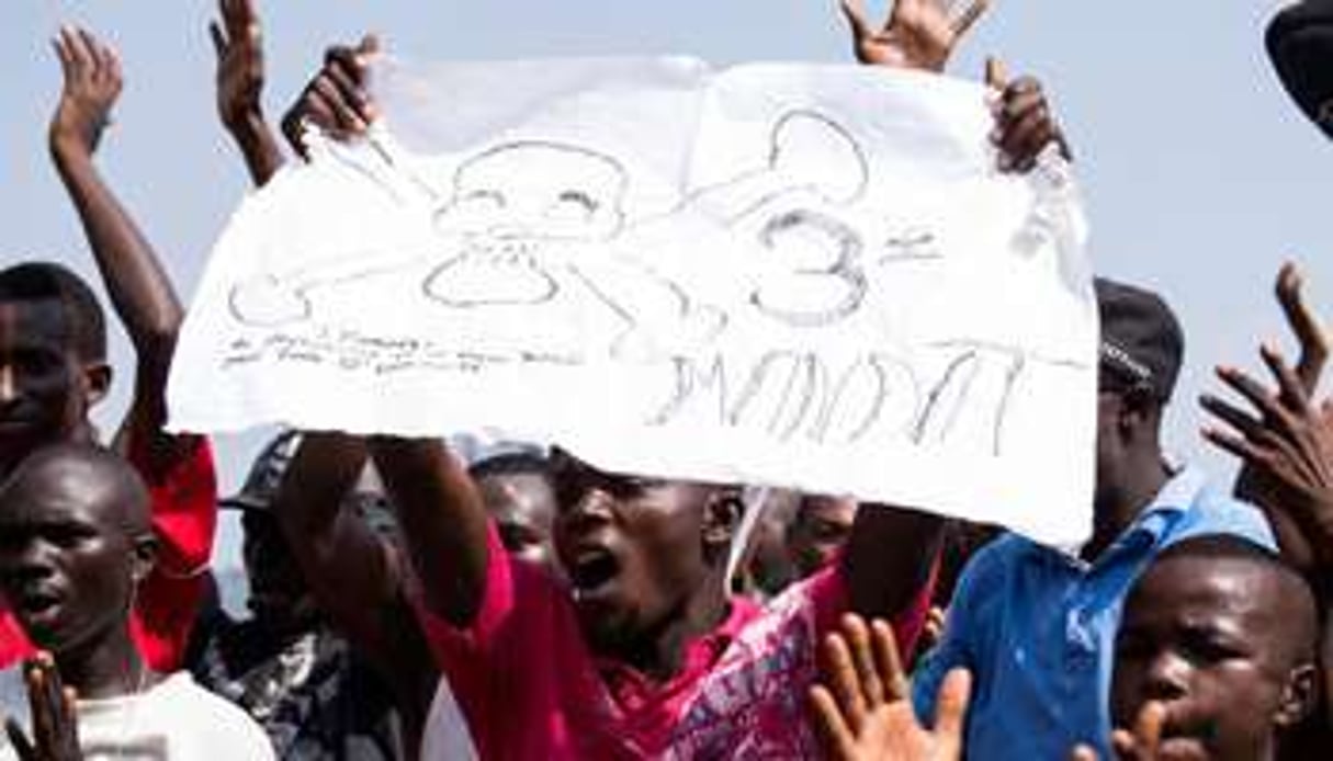 Des manifestants burundais anti-3e mandat du président Nkurunziza à Bujumbura, le 29 mai 2015. © AFP