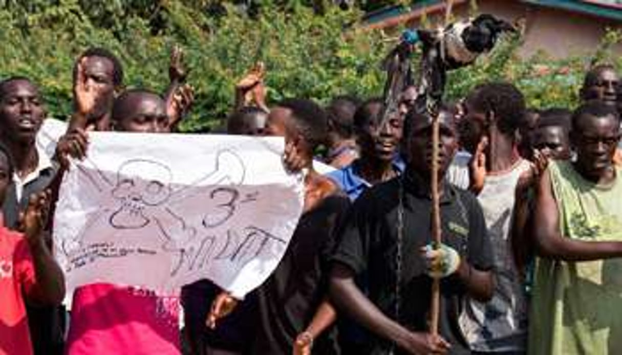 Des manifestants burundais anti-3e mandat du président Nkurunziza à Bujumbura, le 29 mai 2015. © AFP