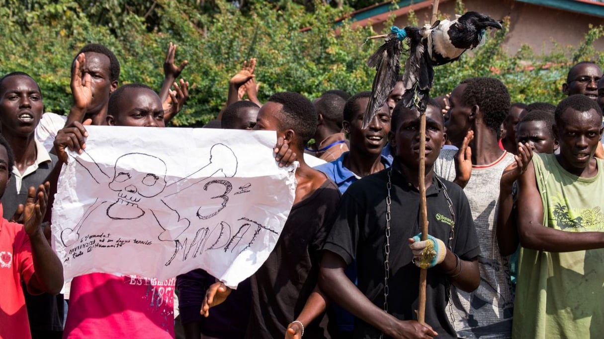 Des manifestants anti-Nkurunziza à Musaga, le 29 mai 2015. © Landry Nshimiye/AFP
