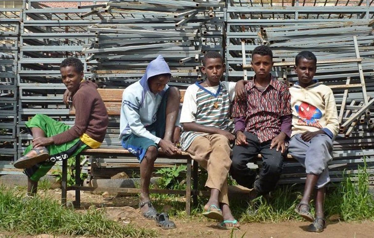 Des réfugiés érythréens dans le camp d’Endabaguna, dans le nord de l’Ethiopie, en août 2011 © AFP