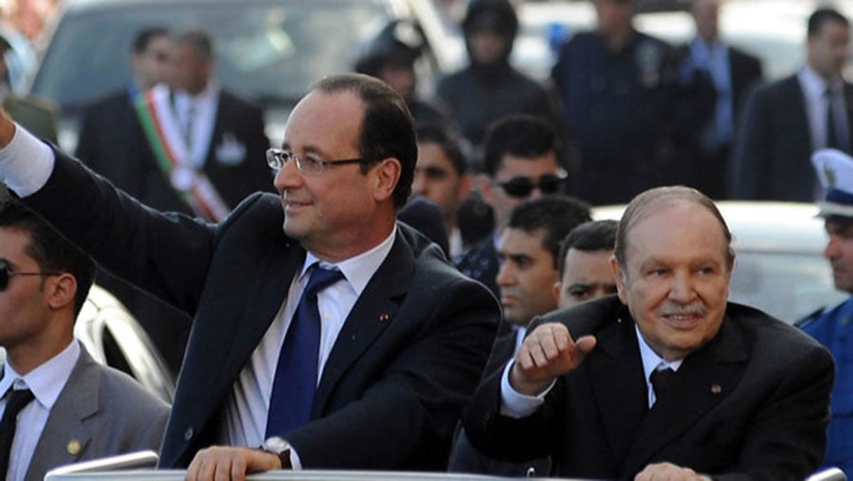 François Hollande et Abdelaziz Bouteflika en 2012. © Farouk Batiche / AFP