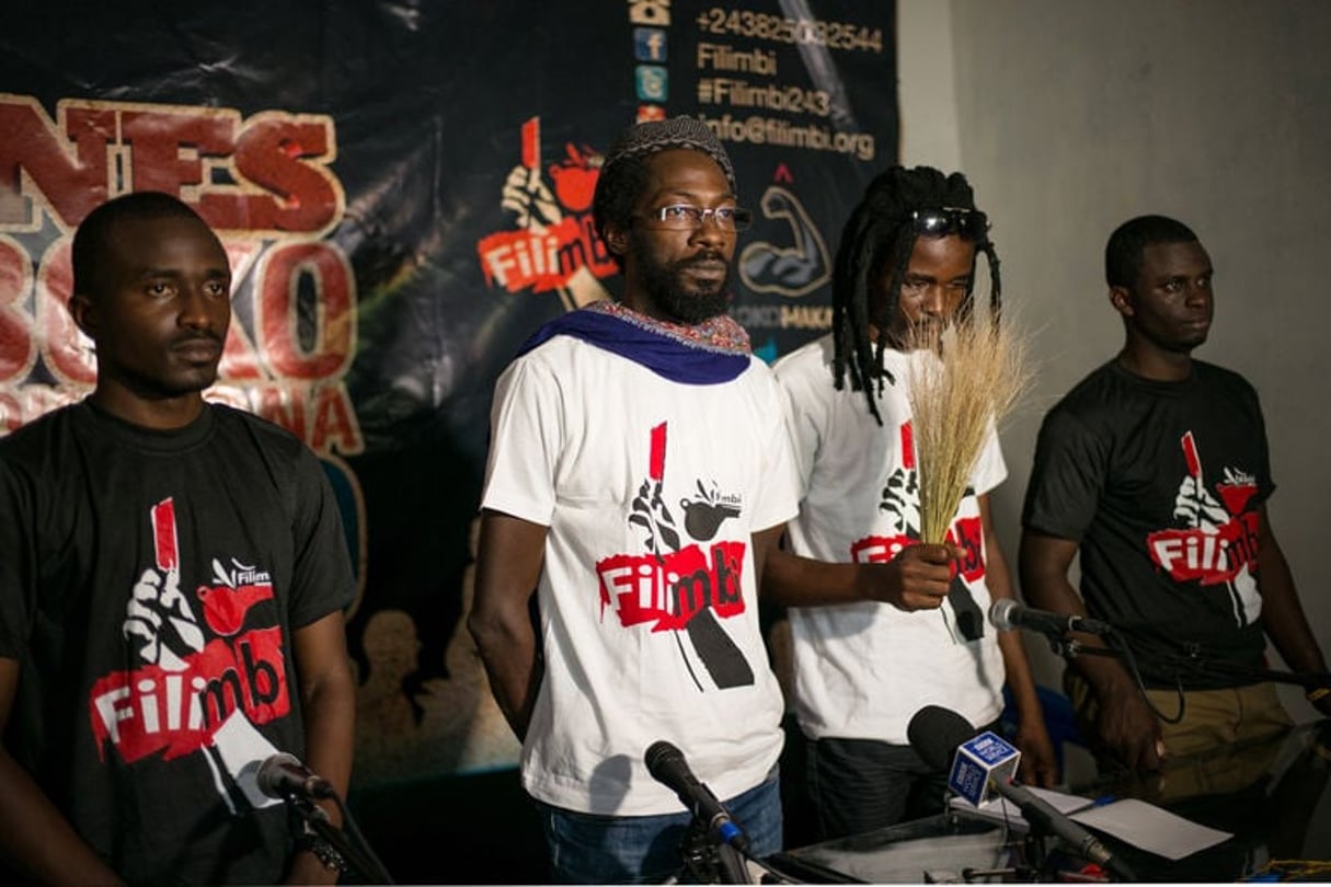 Les responsables des mouvements citoyens « Lucha », « Y’en a marre » et « Balai citoyen », lors d’une conférence de presse le 15 mars 2015, à Kinshasa. © Federico Scoppa/AFP