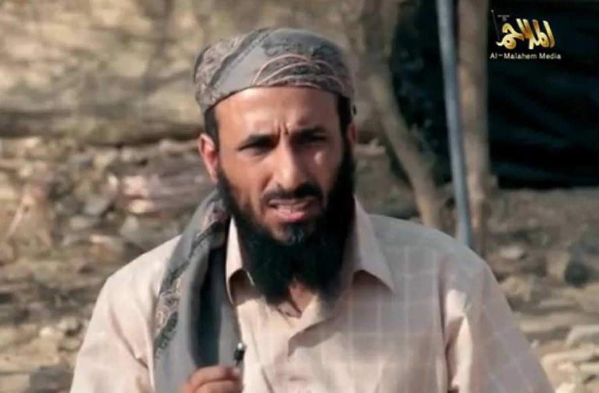 Image extraite d’une vidéo de propagande diffusée le 29 mars 2014, montrant le chef d’Al-Qaïda dans la péninsule arabique, Nasser al-Wahishi, au Yémen. © Al-Malahem Media/AFP