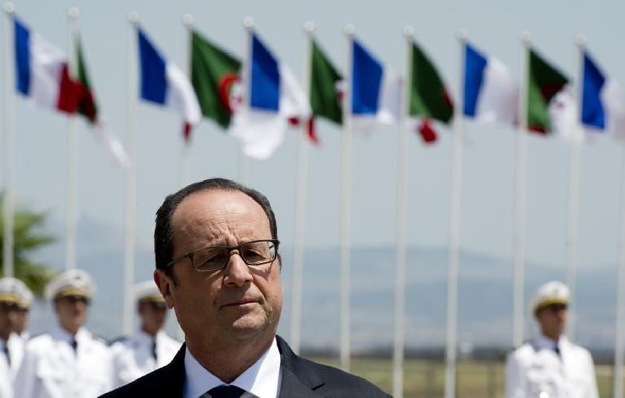 François Hollande à son arrivée à Alger, le 15 juin 2015. © AFP/Alain Jocard