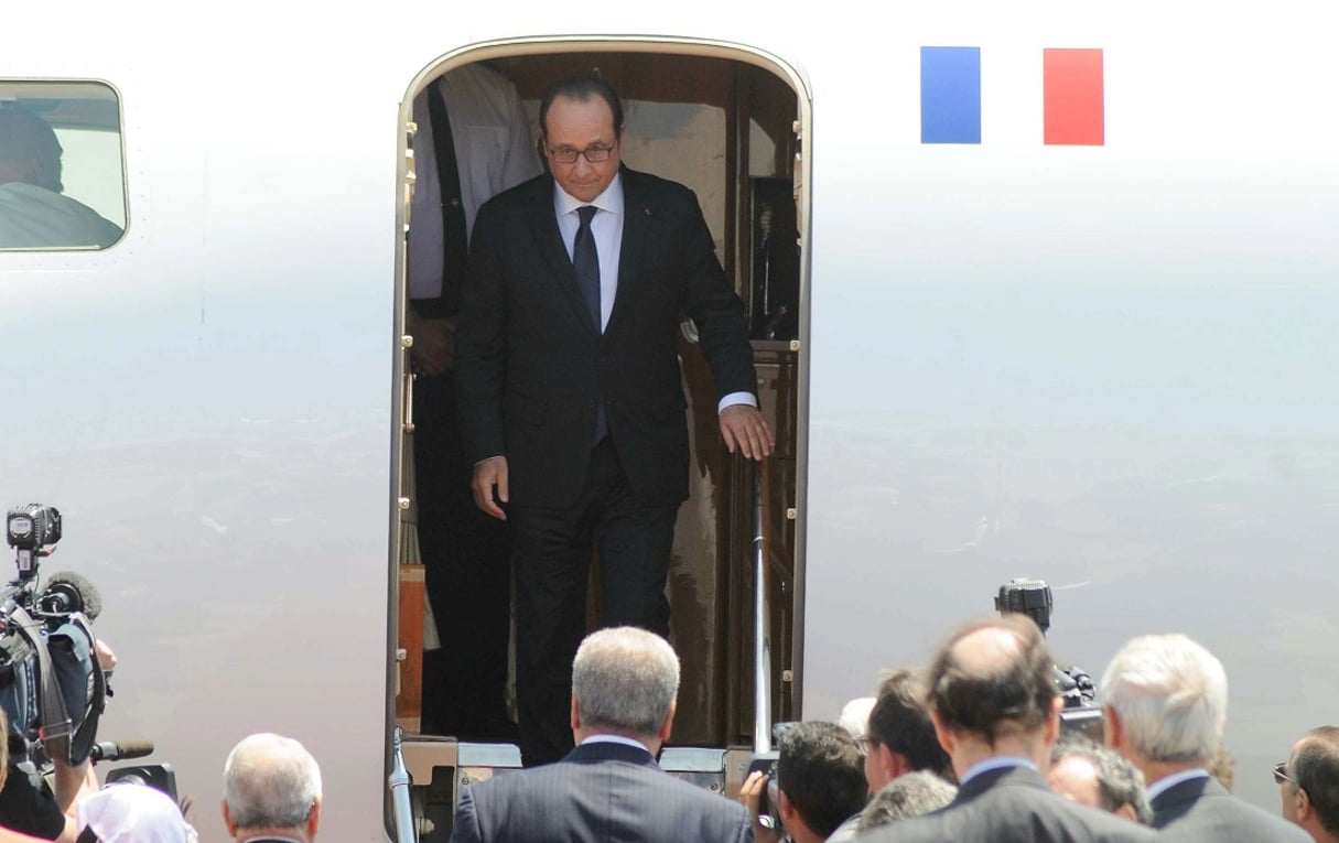 François Hollande s’est rendu à Alger le 15 juin, où il a rencontré son homologue, le président Abdelaziz Bouteflika. © Sidali Djarboub/AP/SIPA