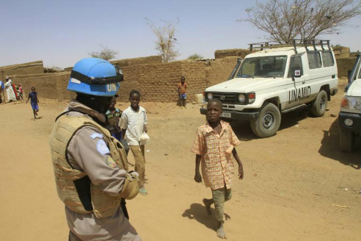 Un Casque bleu au Darfour, le 17 juin 2013. © Ashraf Shazly/AFP