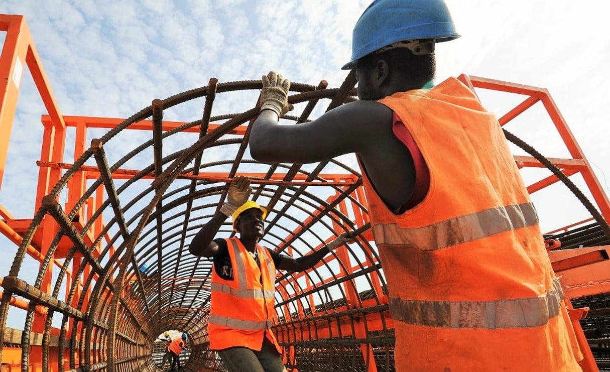 Le gouvernement ivoirien table sur une poussée des investissements après 2015. © Olivier pour Jeune Afrique.