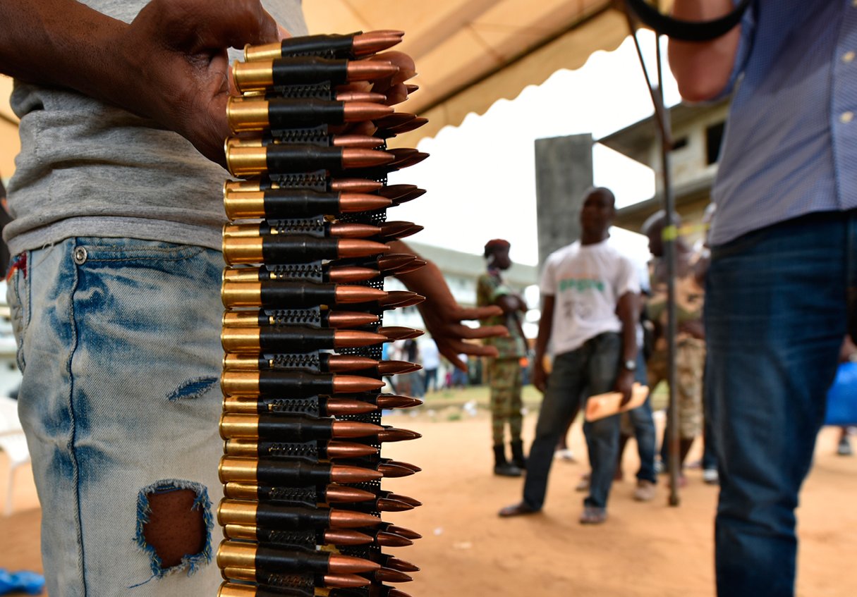 Opération de DDR dans le quartier de Yopougon, à Abidjan. © SIA KAMBOU/AFP
