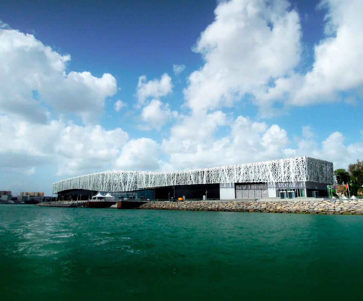 Un ouvrage en bord de mer, là où se dressait la plus grande unité sucrière des Petites Antilles. © NICOLAS MICHEL