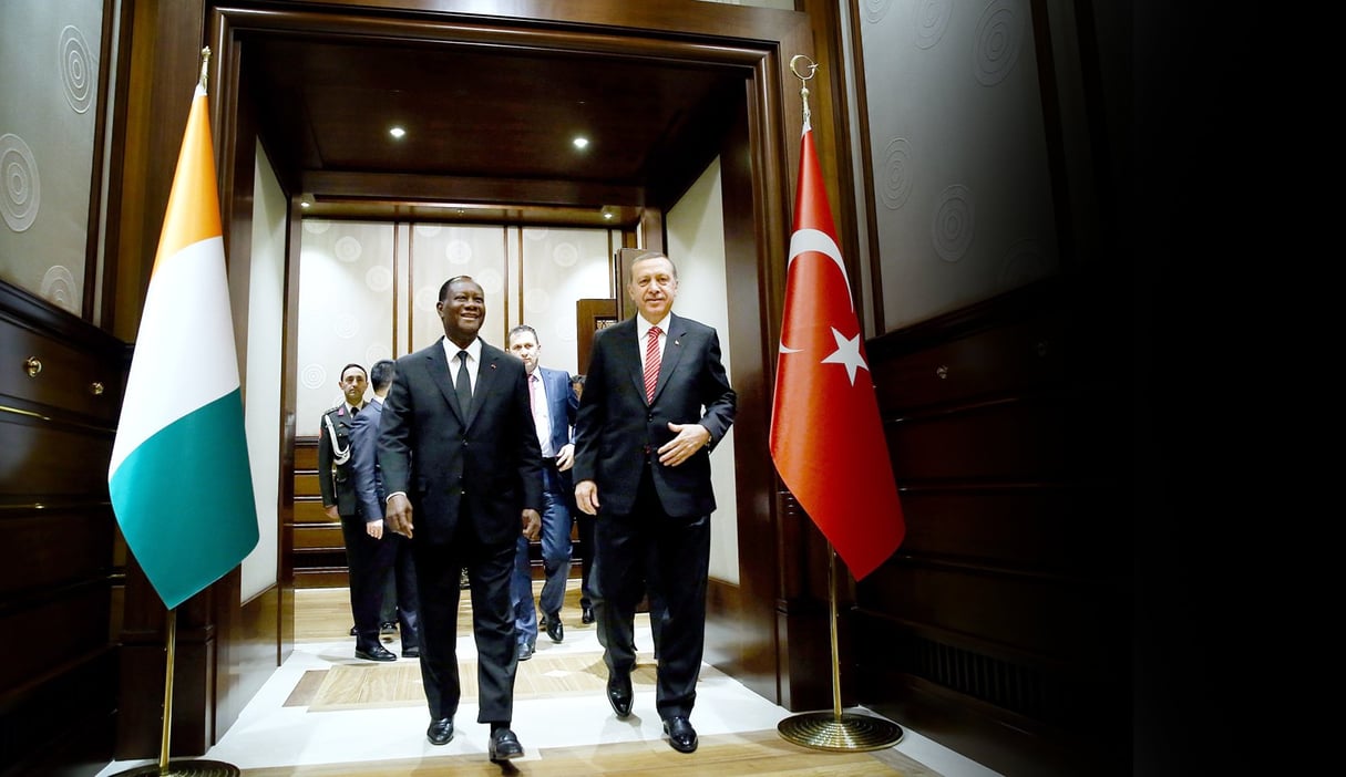 Ouattara et Recep Tayyip Erdogan, le 26 mars 2015 à Ankara. © Kayhan Ozer / Anadolu Agency / AFP