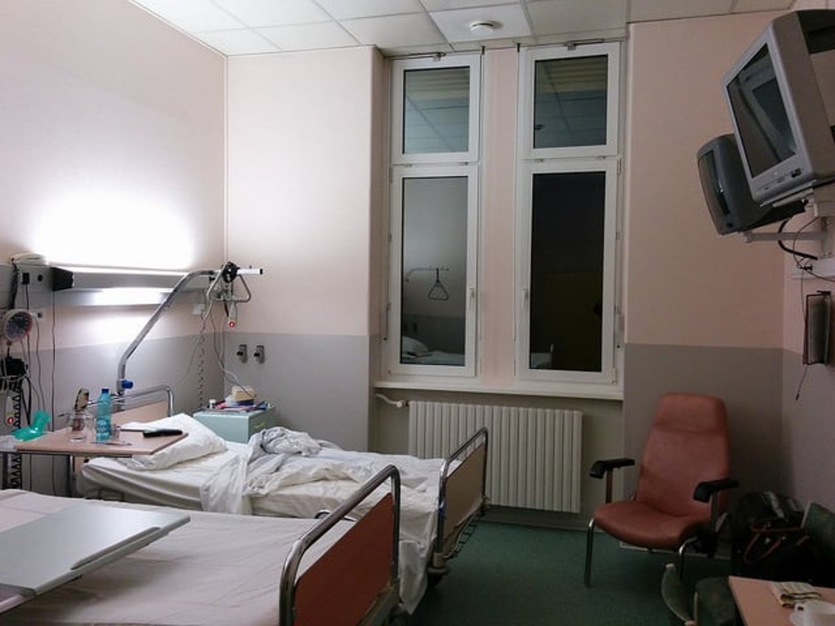Chambre d’hôpital en France. © Randalfino/Flickr