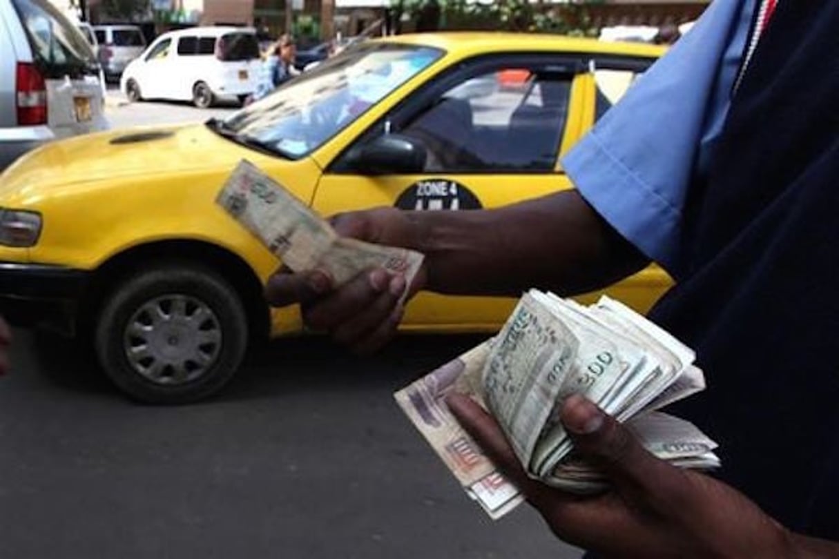 Le shilling kényan est sous pression. © Reuters/Noor Khamis