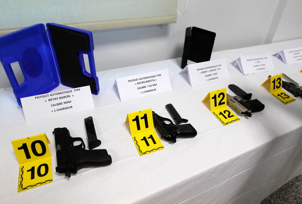 Quelques-unes des armes légères Beretta, Glock...) dont ils disposent. &copy; Reuters