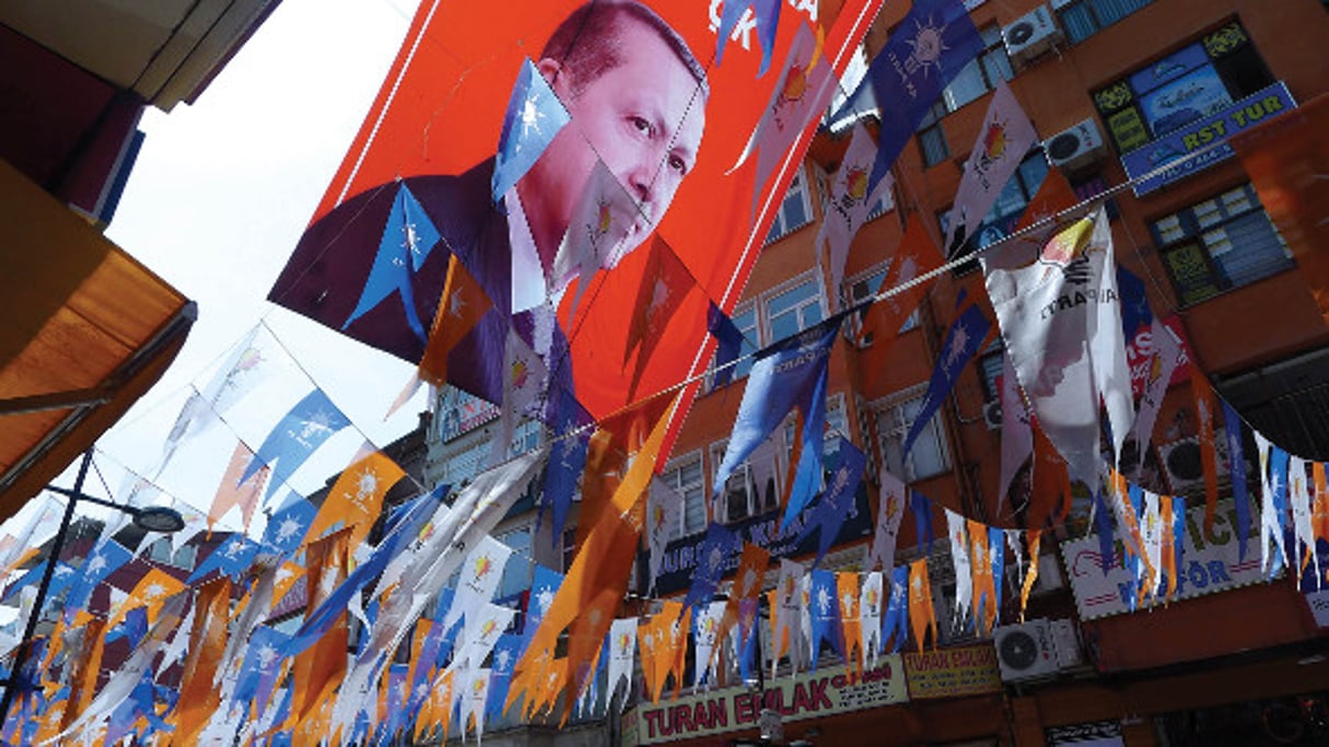 À Rize, la ville d’origine du président Recep Tayyip Erdogan, en juin. © TNS/ZUMA-REA