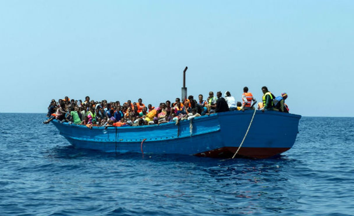Des migrants arrivants en Italie, août 2015. © Gabriele Francois Casini/AP/SIPA