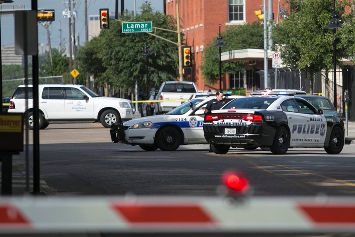 Des voitures de police à Dallas, au Texas. © AFP