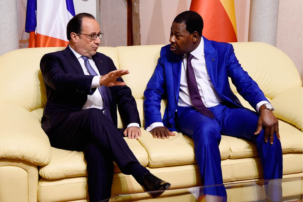 Les présidents français et béninois, à Cotonou, le 2 juillet. © Alain Jocard/AFP