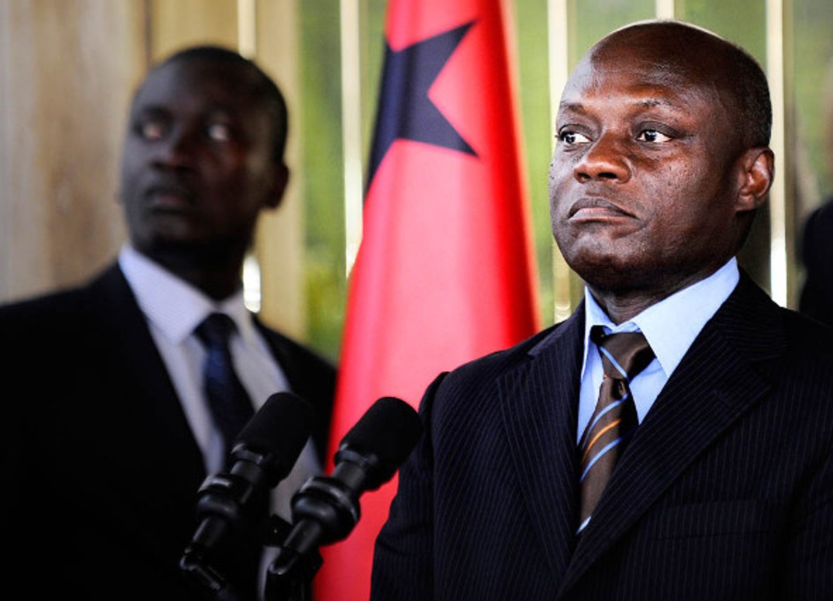 Le chef de l’État a invoqué « une crise de confiance » nuisant au « bon fonctionnement des institutions ». © Sia Kambou/AFP