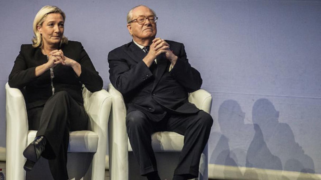 Marine Le Pen et Jean-Marie Le Pen, en novembre 2014. © Jeff Pachoud/AFP