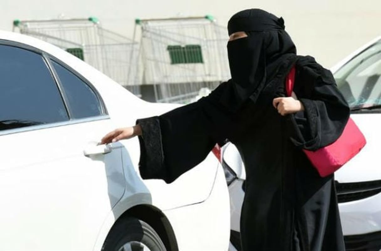 Une Saoudienne prend un taxi dans les rues de Ryad en Arabie Saoudite, octobre 2014 © Fayez Nureldine/AFP