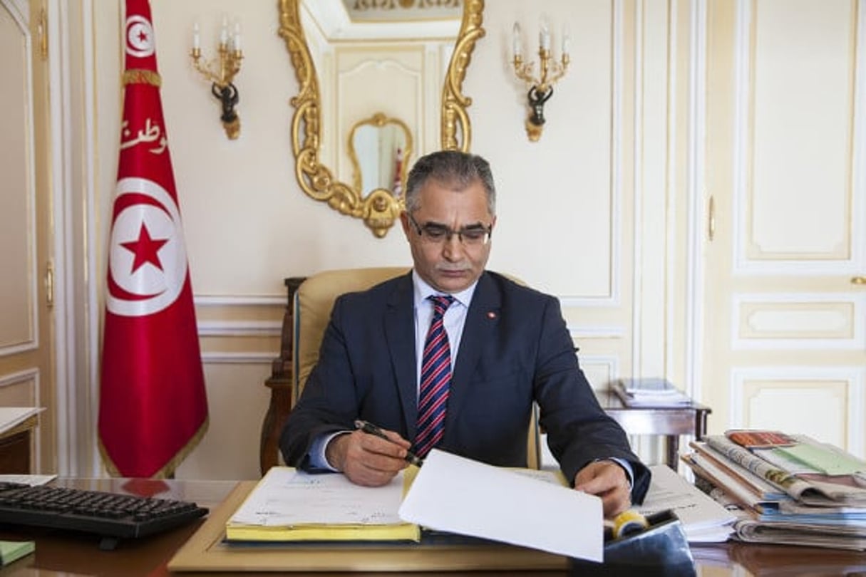 Mohsen Marzouk, conseiller spécial du Président tunisien Béji Caïd Essebsi, pose dans son bureau dans le palais de Carthage le 06 Février 2015. © Ons Abid pour J.A.