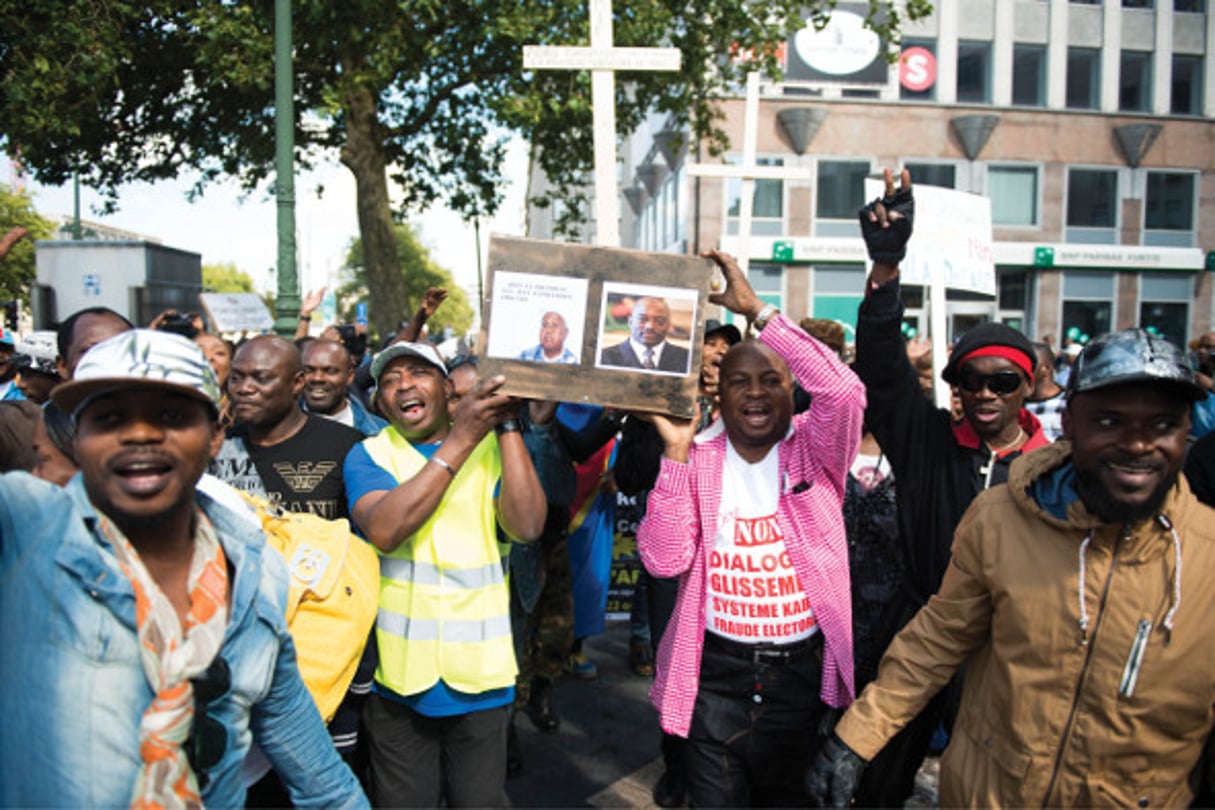 Rassemblement de l’opposition congolaise contre Joseph Kabila et Étienne Tshisekedi, à Bruxelles, le 28 août. © Colin Delfosse pour J.A.