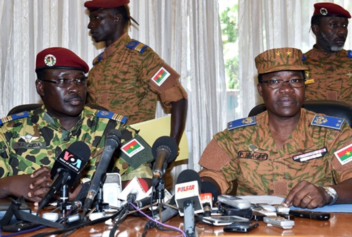 Le général Zagré, aux côtés de Yacouba Isaac Zida. © AFP