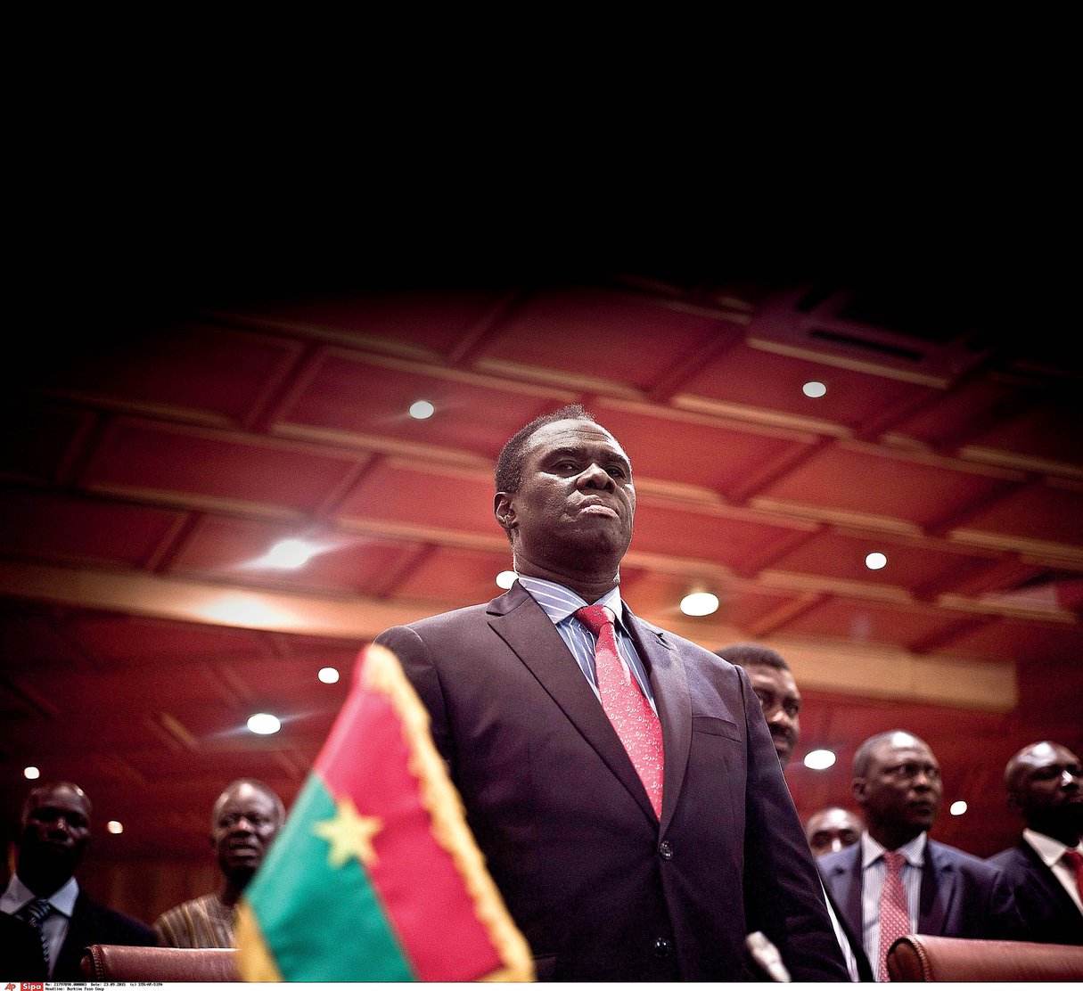 Le président de la transition, lors de la cérémonie de restitution 
du pouvoir, à Ouagadougou, le 23 septembre. © STR/AP/SIPA