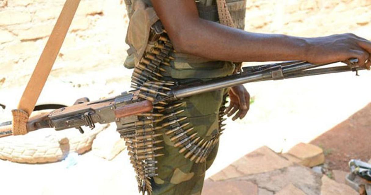 Un membre des ex-rebelles Séléka en armes près de Bambari en Centrafrique, le 15 mai 2015. © Pacome Pabandji/AFP