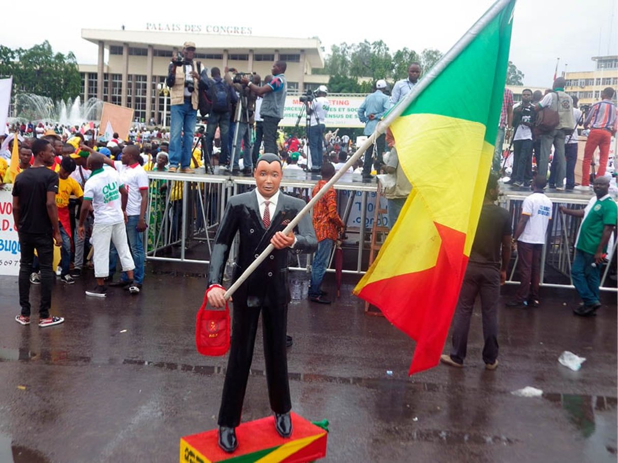 Meeting en faveur du « oui » au référendum,                         le 10 octobre, à Brazzaville. © LAUDES MARTIAL MBON/AFP