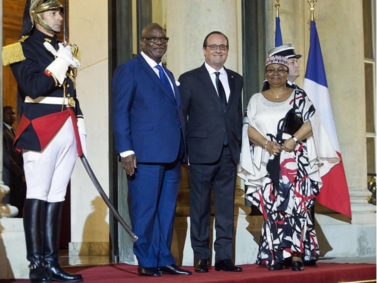 Ibrahim Boubacar Keita et le président français François Hollande, à Paris, le 21 octobre 2015. © Jacques Brinon/AP/SIPA
