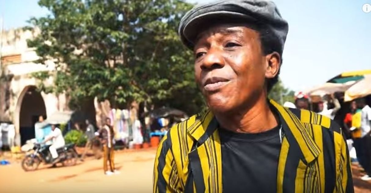 Le chanteur burkinabè Victor Démé. © Capture d’écran YouTube