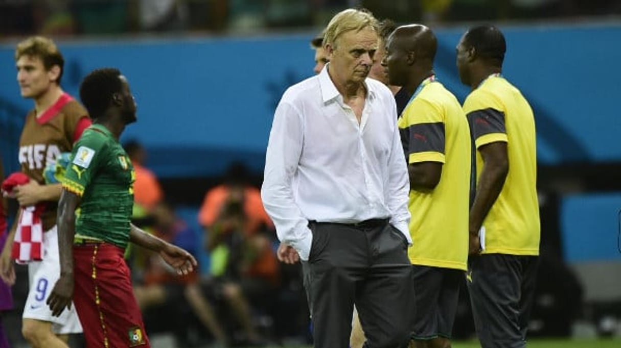 Arrivé en 2013, Volker Finker est remercié après une coupe du monde moins glorieuse avec les Lions indomptables du Cameroun. © AFP