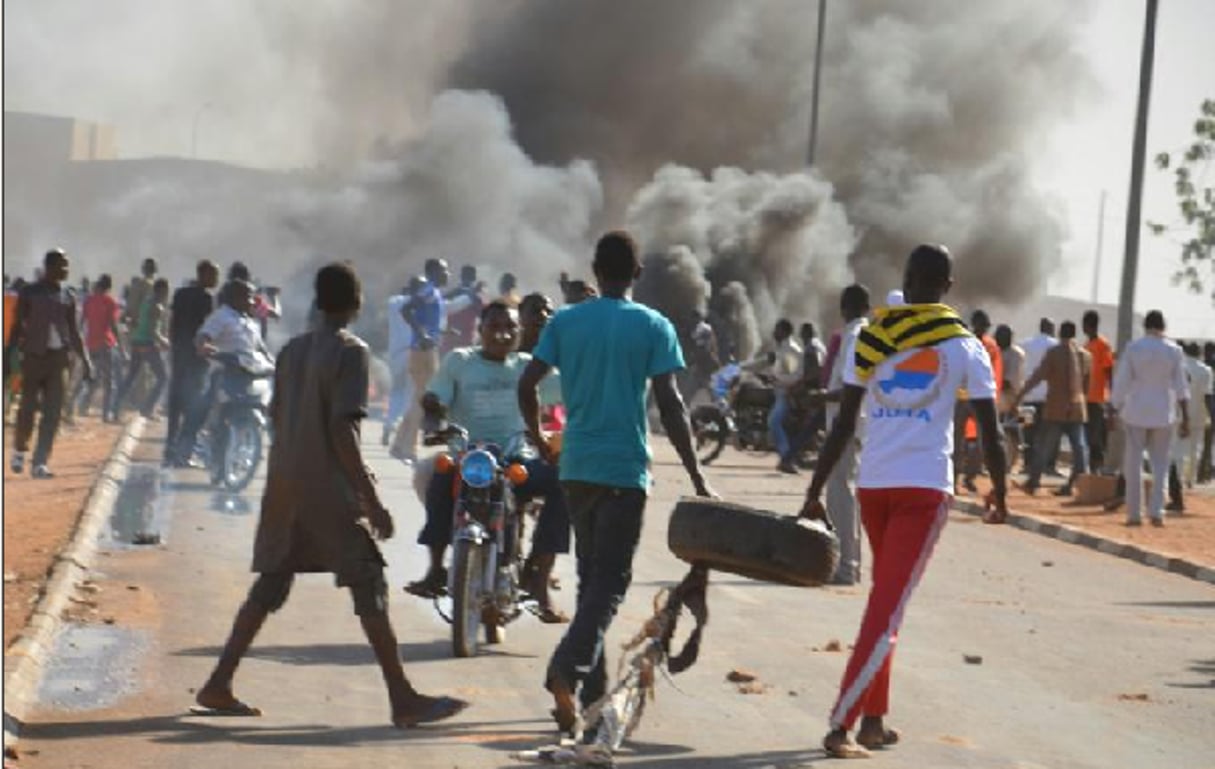 Des soutiens du candidat à la présidentielle Hama Amadou lors d’une manifestation à Niamey le 14 novembre 2015 © Boureima Hama/AFO