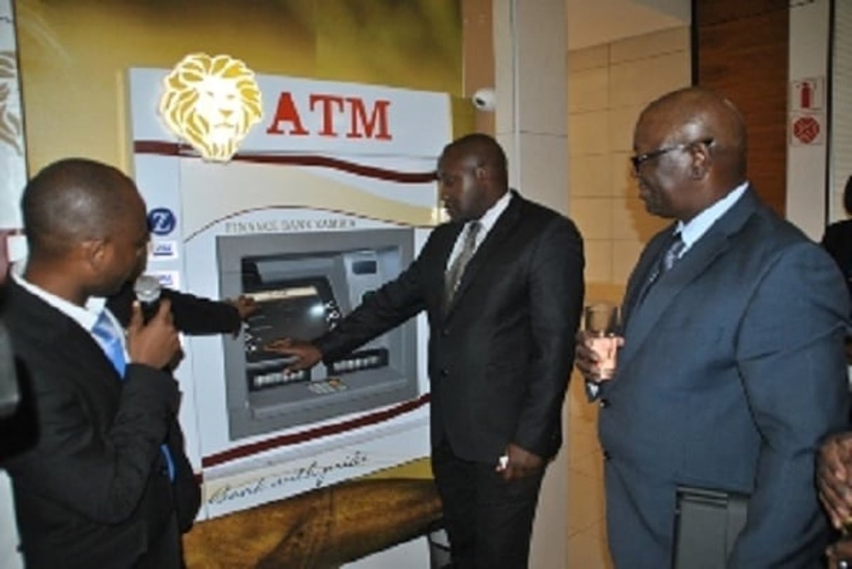 Vue d’un distributeur automoatique de Finance Bank of Zambia. la Banque zambienne compte une soixantaine d’agences à travers le pays. © http://www.financebank.co.zm/