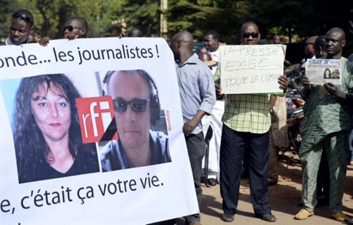Le 4 novembre 2013 à Bamako, manifestation en hommage à Ghislaine Dupont et Claude Verlon de RFI, tués à Kidal. © Philippe Desmazes/AFP