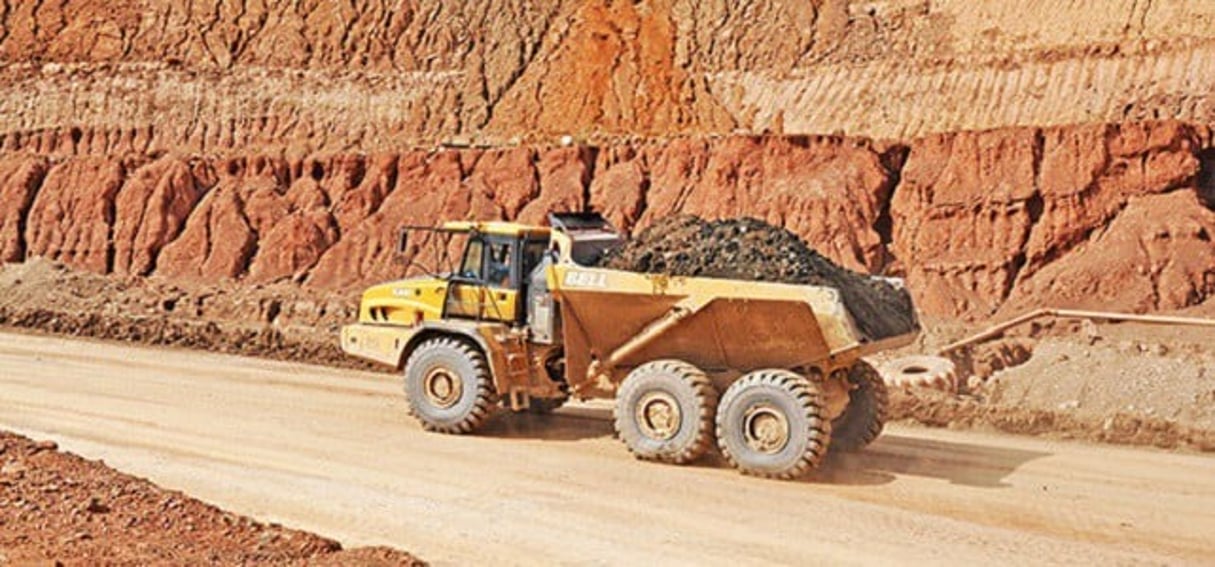 Camions de transport du groupe Mining Company Katanga. © www.bellequipement.com