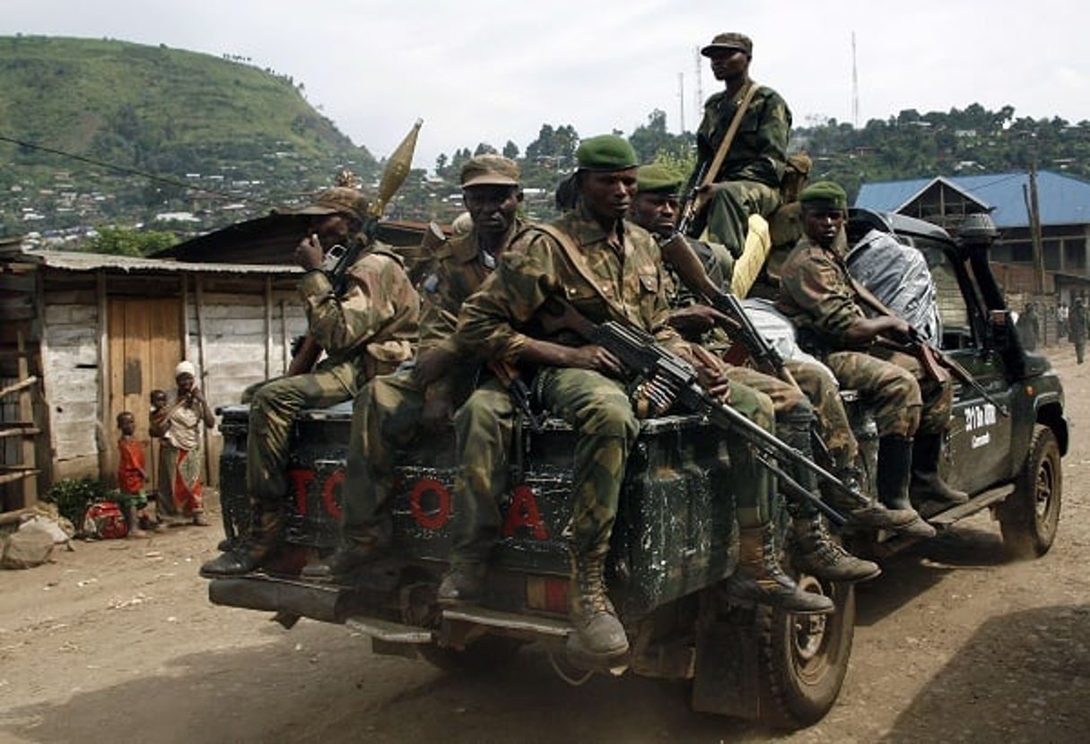 Des soldats de l’armée congolaise (FARDC) en novembre 2012 à Minova. © Jérôme Delay/AP/SIPA