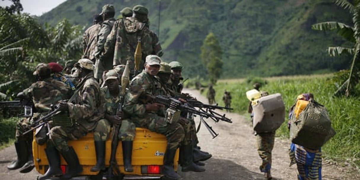Des rebelles du M23 près de Saké, dans l’est de la RDC, en novembre 2013. © Jerome Delay / AP / SIPA