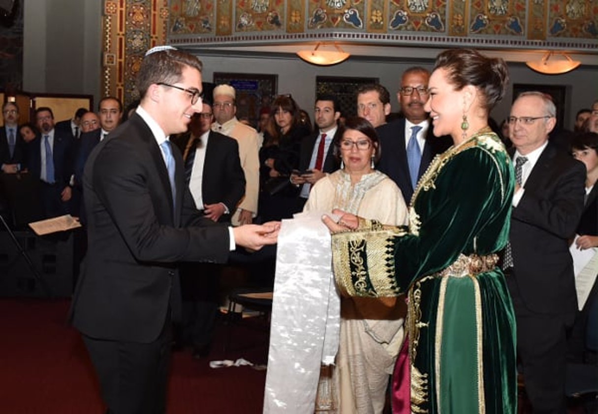 La princesse Lalla Hasna à la cérémonie de remise du prix de la Liberté décerné à titre posthume à son grand-père Mohammed V. © Maghreb Arab Press