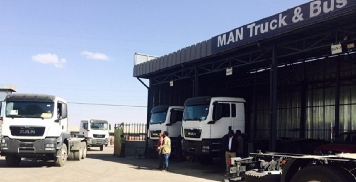 Les premiers camions MAN livrés à l‘atelier Addis-Abeba de Kaleb Service Farmers House. © DR